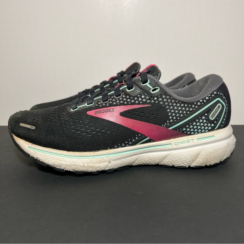 Womens BROOKS Ghost 14 Black Athletic Shoes / Size 7 - Picture 3 of 9